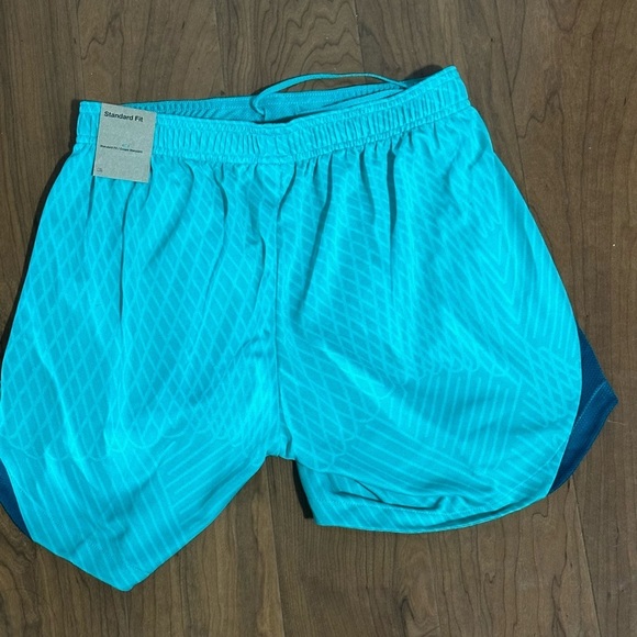 Nike Dri-FIT Strike Women's Soccer Shorts DX0473-317 size S - Picture 2 of 2